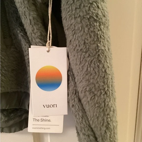 Vuori Gray Utility Jacket - Picture 2 of 5